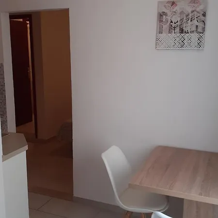Ane - With Terrace 2 Daire